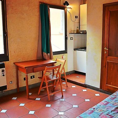Alessandro'S Small Apartment Florence Ngoại thất bức ảnh